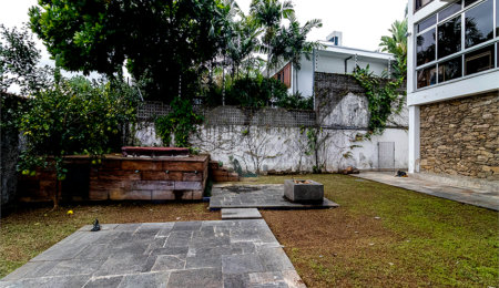 Casa à venda com 3 quartos, sendo 2 suítes,  em Alto de Pinheiros, São Paulo, SP