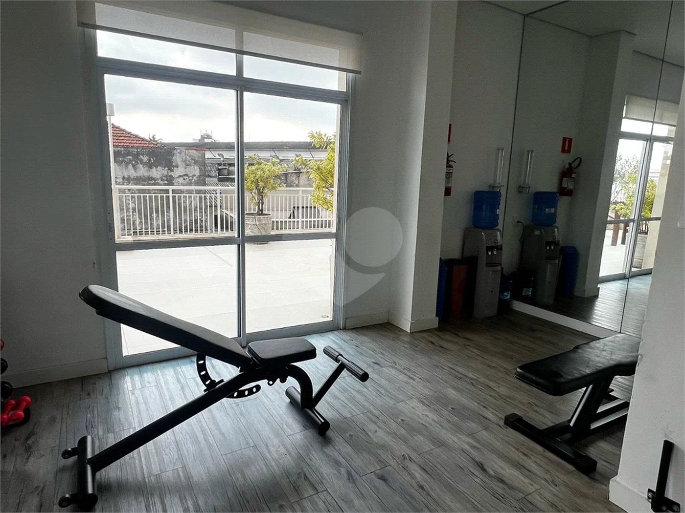 Apartamento com 246m² , 4 dormitórios , sendo 2 suítes , 4 vagas de garagem , à venda na Penha.