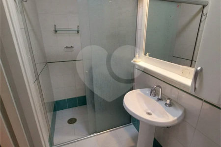 Sobrado á venda com 102m²- Vila Bertioga.