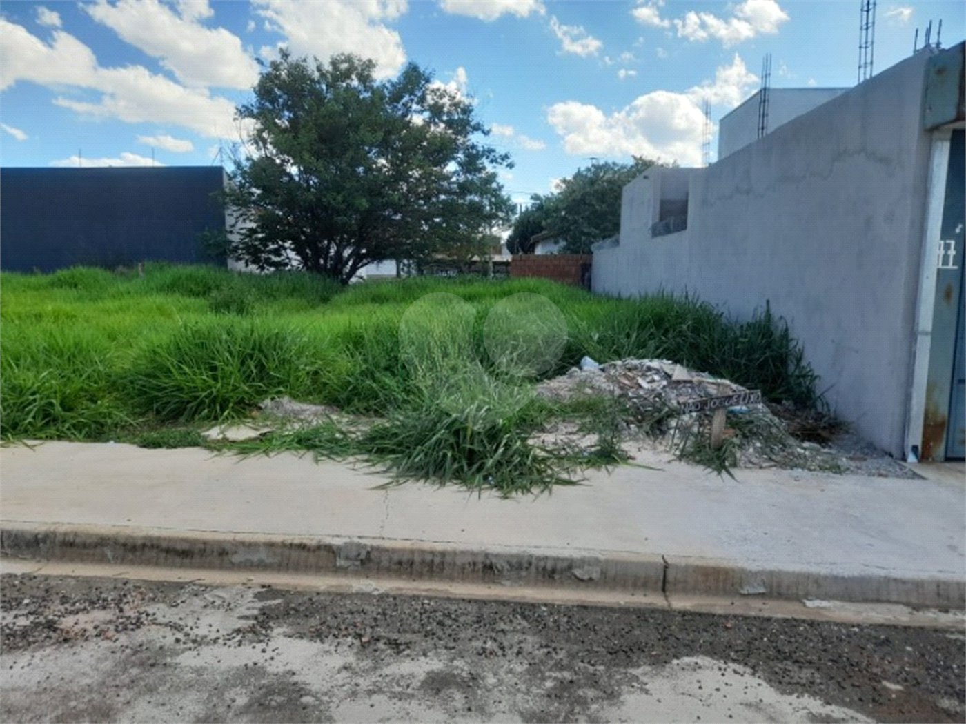 Terreno à venda no bairro Arcoville, São Carlos.