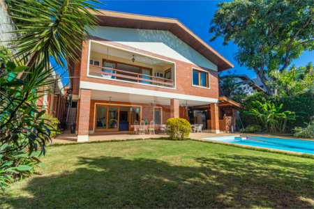 Casa à venda com 3 suítes em Interlagos, São Paulo, SP