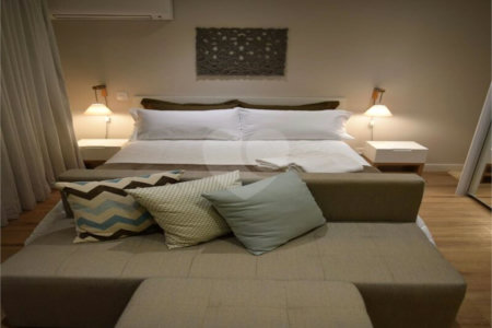 Studio Mobiliado a 100m do Metrô Luz | Pet Friendly | Pronto para Morar