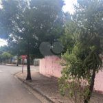 Terreno já cimentado a venda no Jockey Club