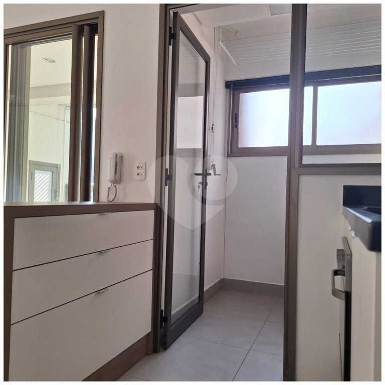Excelente studio à venda, 45 m², novo, apresentando armários planejados, ar-condicionado e lazer total