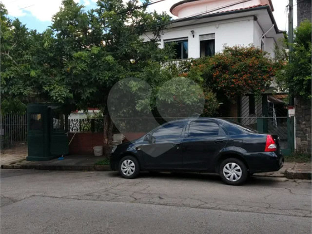 Sobrado à venda com 4 quartos em Sumaré, São Paulo, SP
