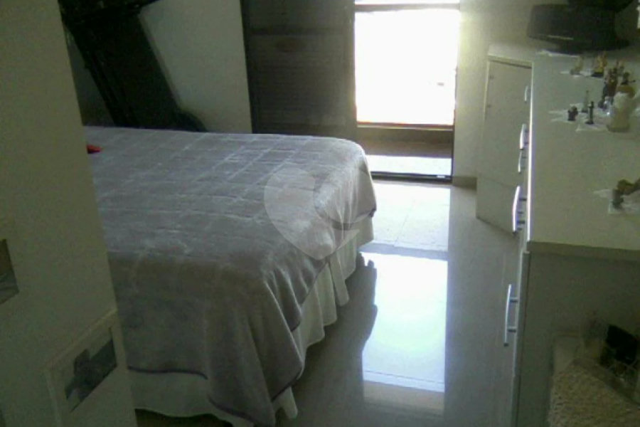 Sobrado à venda com 3 quartos, sendo 1 suíte,  em Vila Nova Cachoeirinha, São Paulo, SP