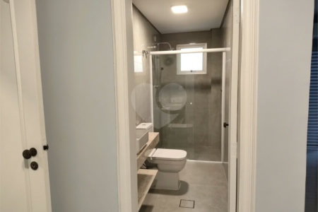 Belíssimo apartamento de 168,62m² no Belenzinho todo reformado com 3 dorm e 2 vagas .Aceita Permuta
