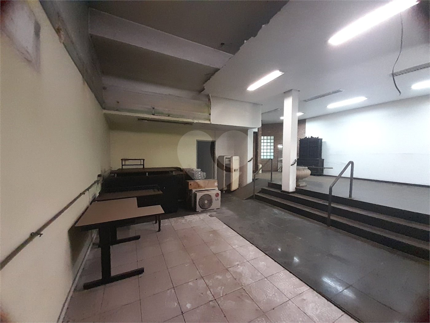 Prédio Comercial na Av. São Carlos - Excelente Oportunidade no Centro da Cidade