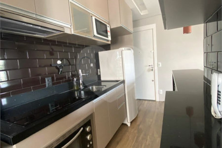 EXCELENTE APARTAMENTO Localizado no bairro do Bom Retiro próximo à Avenida Santos Dumont, com acesso