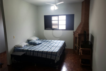 Casa à Venda na Região Central de São Carlos - Excelente Localização