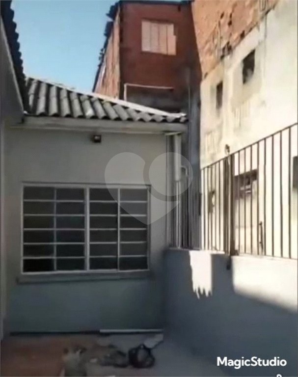 Galpão com 409m² , 10 vagas de garagem , 3 banheiros , 3 salas , à venda na Moóca.