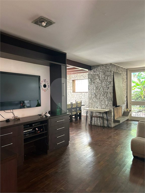 Casa à venda com 3 quartos, sendo 1 suíte, em Interlagos, São Paulo, SP