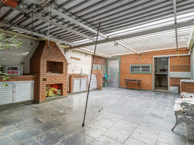 Casa à venda com 3 quartos, sendo 1 suíte,  em Vila Clementino, São Paulo, SP