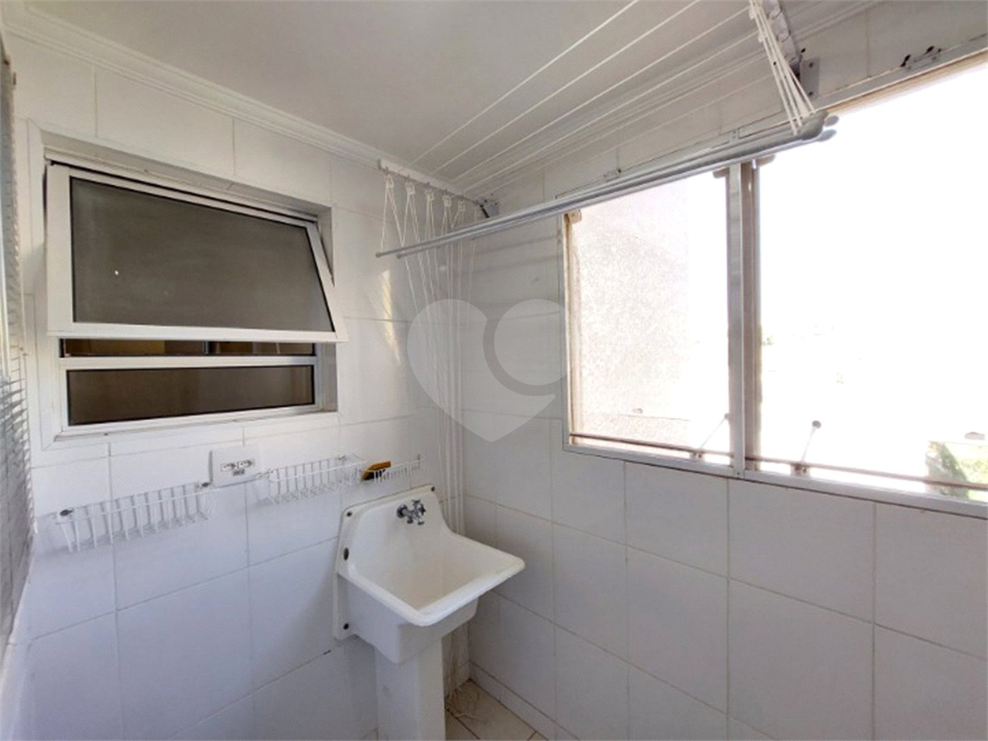 Apartamento padrão para venda ou locação no Residencial Dona Elisa