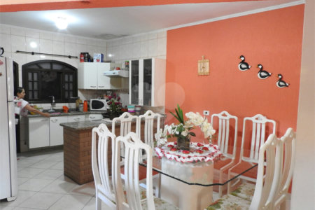 Excelente oportunidade de investimento Sobrado e Salão comercial 229,61m² no bairro Canjica, Terra Preta - Mairiporã/SP