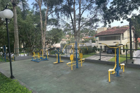 Casa á venda – Granja Viana