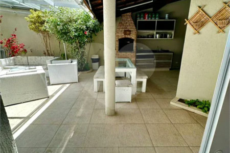 Casa de Alto Padrão à Venda no Parque dos Pássaros – 350 m²