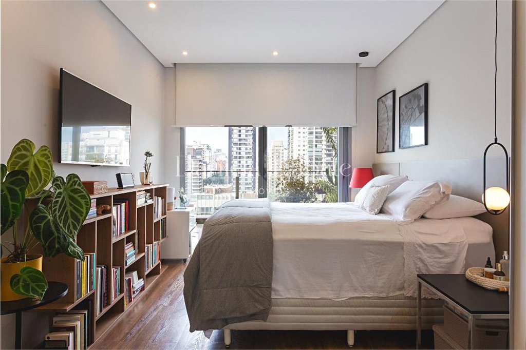 Apartamento Vila Nova Conceição 153M2, 2 suítes, 2 vagas para locação ou venda, porteira fechada