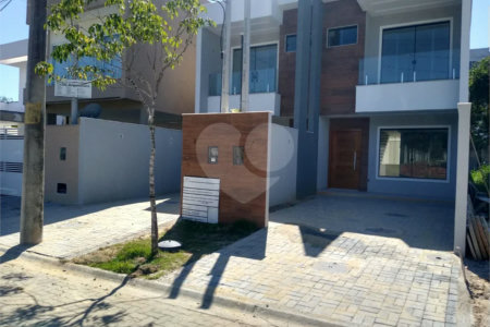 Residência completa com 3 quartos, suíte e área gourmet