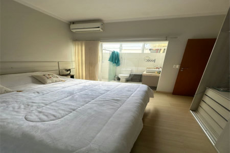 Casa térrea 2 quartos 1 suíte e piscina. Jardim Embaré