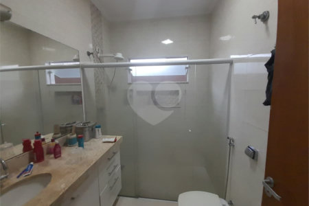 Casa Térrea à Venda no Condomínio Quebec – São Carlos/SP