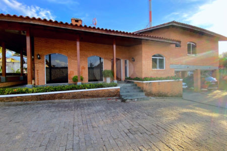 Casa á venda - Centro