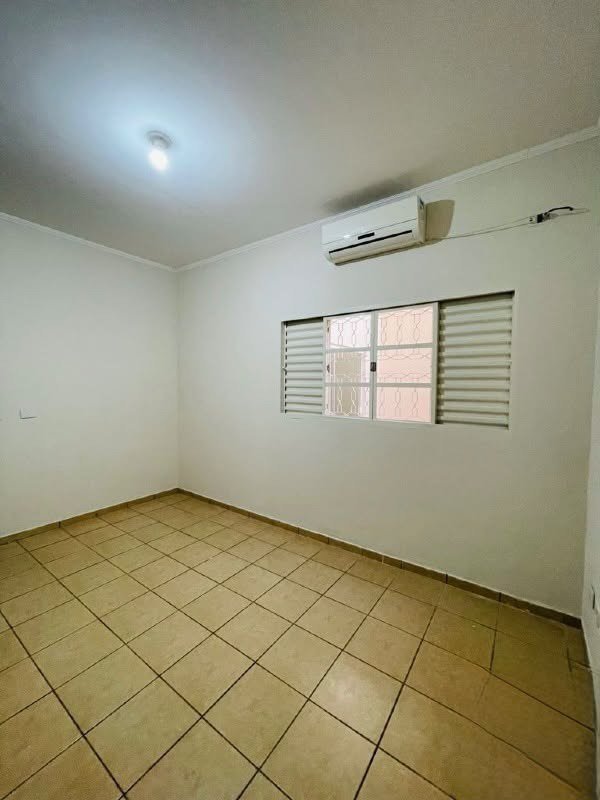 Casa para alugar com 3 quartos, sendo 1 suíte, em Colinos, Três Lagoas, MS