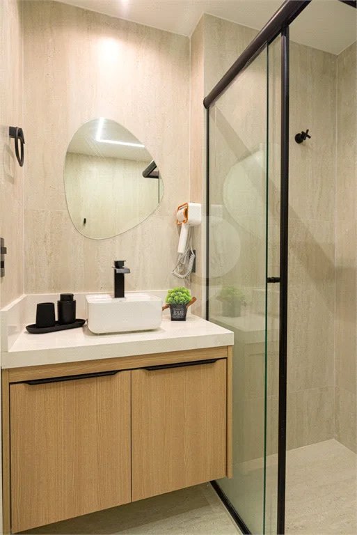 Apartamento - Prox Paulista - 1 quarto - varanda - 1 banheiro - sem garagem