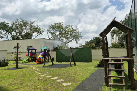 Oportunidade na Vila Leopoldina! Imóvel de 69m2, com 3 dorm., sendo 1 suíte, 2 banheiros, sala, cozinha e 2 vagas. Com ar condicionado em 2 dorm.