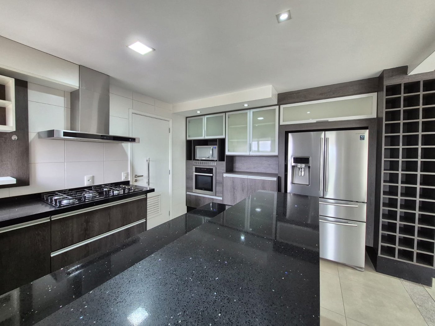 Apartamento à venda ou para alugar, 110m² com 2 quartos, sendo 1 suíte, escritório e  vagas Condomínio Paulistano, São Paulo - SP