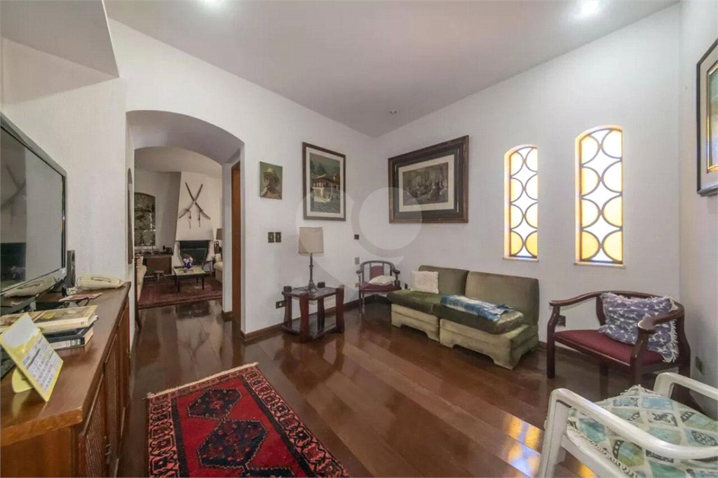 Casa Alto Padrão.Localização excelente. Venha conhecer. Agende uma visita.