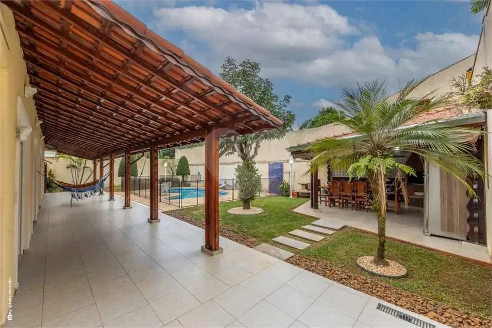 Casa Térrea à venda com 3 quartos, sendo 1 suíte, em Interlagos, São Paulo, SP