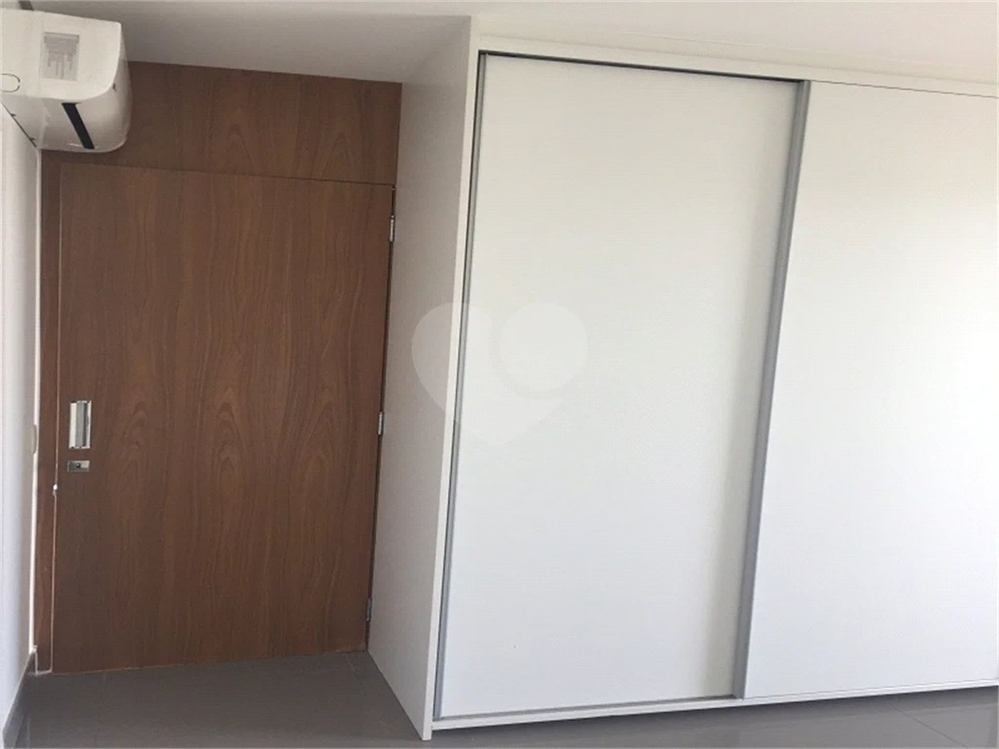 EXCELENTE APARTAMENTO PARA LOCAÇÃO NO ITAIM BIBI, 70 M2, 1 SUITE, 2 BANHEIROS, 2 VAGAS