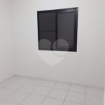 Apartamento no Condomínio Residencial Hadad.