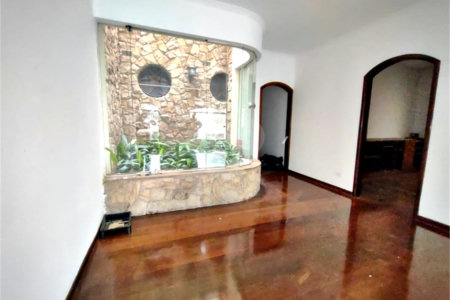 Sobrado à venda ou para alugar com 5 quartos, sendo 3 suítes, em Jardim Franca, São Paulo, SP