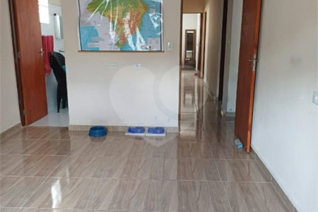 Casa à venda com 3 quartos, sendo 1 suíte, em Jardim Vinhas do Sol (mailasqui), São Roque, SP