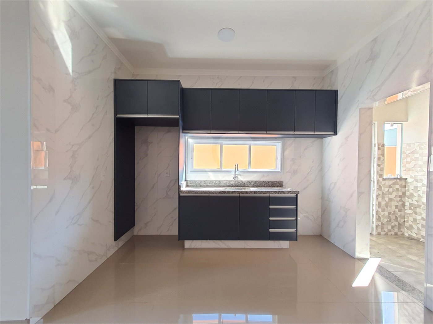 Casa à venda com 3 quartos, sendo 1 suíte,  no condomínio Residencial Reserva das Paineiras, Itapetininga - SP