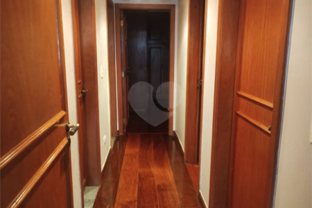 Apartamento à venda ou para alugar com 4 quartos, sendo 1 suíte,  em Vila Andrade, São Paulo, SP