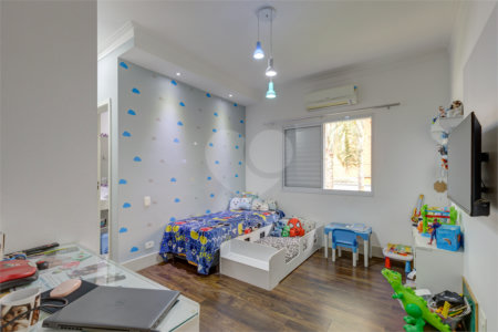 Casa à venda com 4 suítes em Chácara Flora, São Paulo, SP