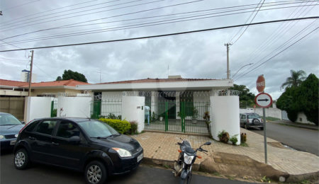 Casa Térrea à venda com 3 suítes no Centro, São Carlos, SP
