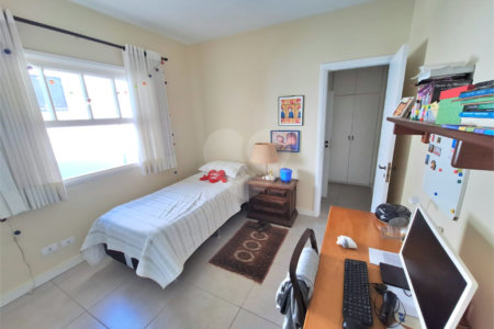 Casa à venda com 5 quartos, sendo 3 suítes, em Brooklin, São Paulo, SP