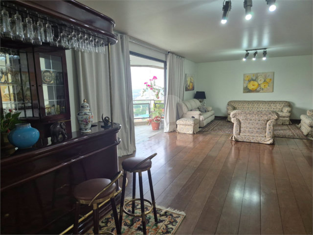 Apartamento à venda ou para alugar com 4 suítes em Alto da Boa Vista, São Paulo, SP