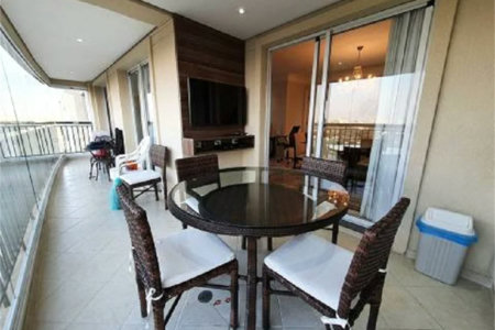 Apartamento à venda com 3 suítes em Vila Progredior, São Paulo, SP