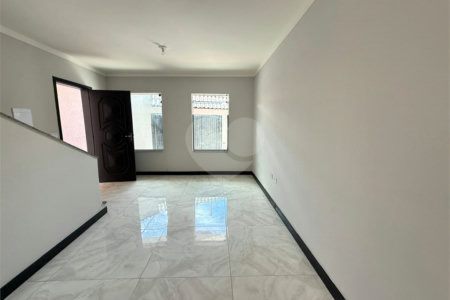 Casa à venda com 3 quartos, sendo 1 suíte, em Vila Rosália, Guarulhos, SP
