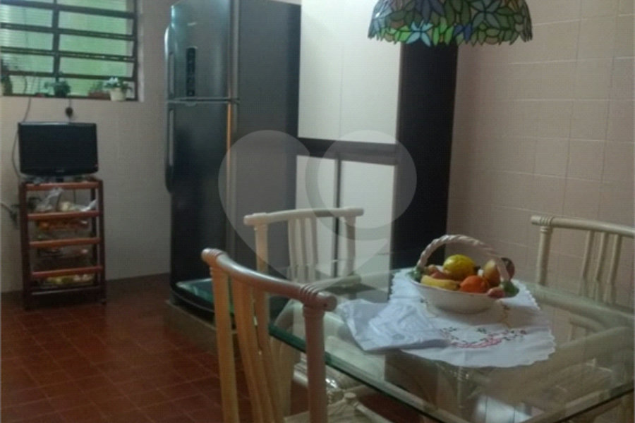 Casa à venda com 3 quartos, sendo 1 suíte, no condomínio Jardim da Monntanha Ii, Mairiporã - SP