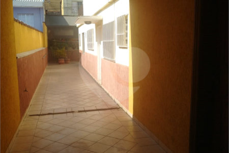 Casa à venda com 4 quartos, sendo 1 suíte,  em Vila Gustavo, São Paulo, SP