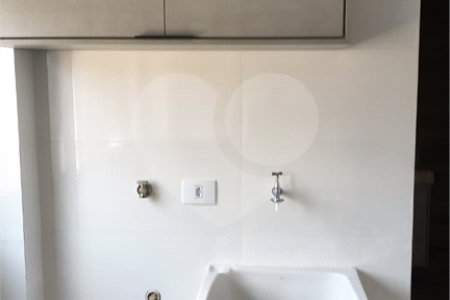 Casa em condomínio à venda com 2 quartos em Vila Rosa, São Paulo, SP