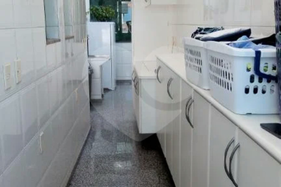 Sobrado à venda com 7 quartos, sendo 6 suítes, em Jardim França, São Paulo, SP
