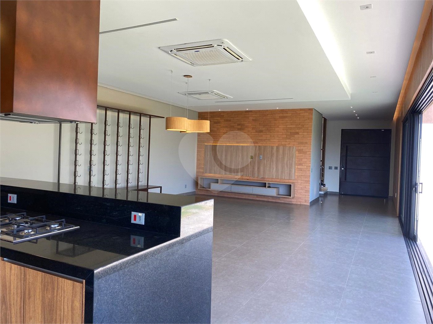 Casa à venda ou para alugar com 4 suítes no condomínio Campo de Toscana, Vinhedo - SP