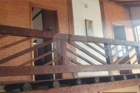 Casa à venda com 3 quartos, sendo 1 suíte, no condomínio Terras de São Francisco, Vinhedo - SP